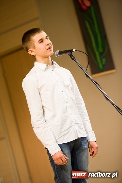 Zdjęcie w galerii na portalu naszraciborz.pl: XXII Przegląd Młodych Talentów - taniec i recytacja wiadomości z regionu