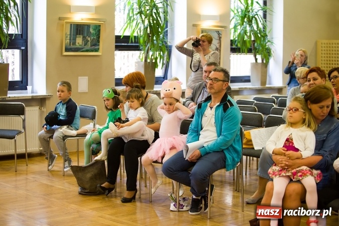 Zdjęcie w galerii na portalu naszraciborz.pl: XXII Przegląd Młodych Talentów - taniec i recytacja wiadomości z regionu