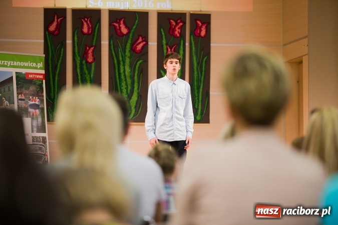 Zdjęcie w galerii na portalu naszraciborz.pl: XXII Przegląd Młodych Talentów - taniec i recytacja wiadomości z regionu
