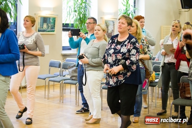 Zdjęcie w galerii na portalu naszraciborz.pl: XXII Przegląd Młodych Talentów - taniec i recytacja wiadomości z regionu