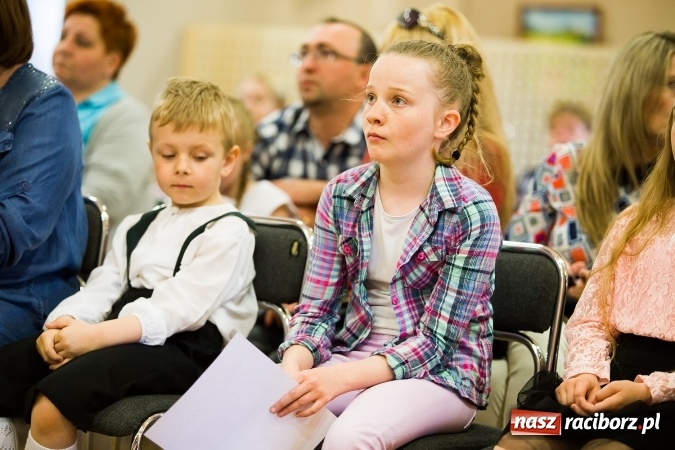 Zdjęcie w galerii na portalu naszraciborz.pl: XXII Przegląd Młodych Talentów - taniec i recytacja wiadomości z regionu