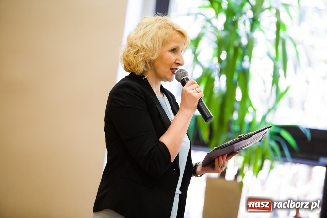 Zdjęcie w galerii na portalu naszraciborz.pl: XXII Przegląd Młodych Talentów - taniec i recytacja wiadomości z regionu