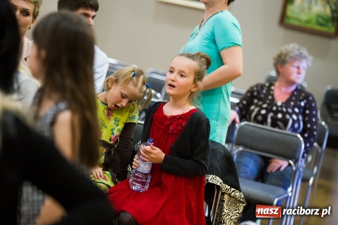 Zdjęcie w galerii na portalu naszraciborz.pl: XXII Przegląd Młodych Talentów - taniec i recytacja wiadomości z regionu