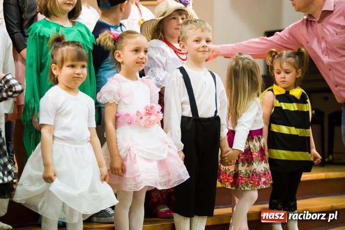 Zdjęcie w galerii na portalu naszraciborz.pl: XXII Przegląd Młodych Talentów - taniec i recytacja wiadomości z regionu