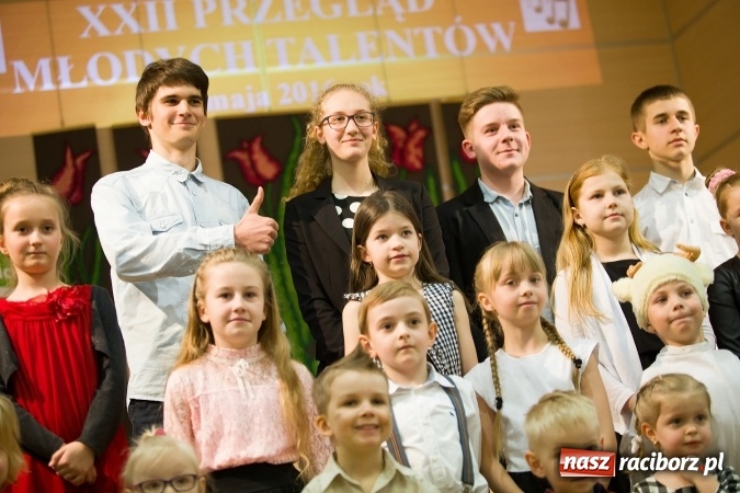 Zdjęcie w galerii na portalu naszraciborz.pl: XXII Przegląd Młodych Talentów - taniec i recytacja wiadomości z regionu
