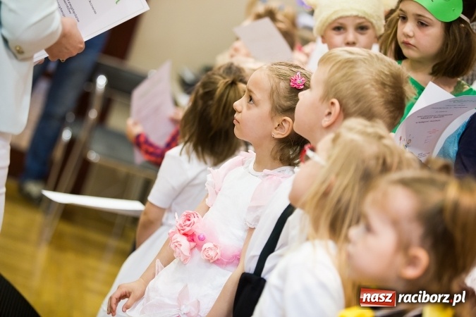 Zdjęcie w galerii na portalu naszraciborz.pl: XXII Przegląd Młodych Talentów - taniec i recytacja wiadomości z regionu