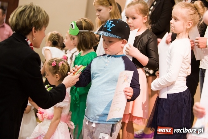 Zdjęcie w galerii na portalu naszraciborz.pl: XXII Przegląd Młodych Talentów - taniec i recytacja wiadomości z regionu