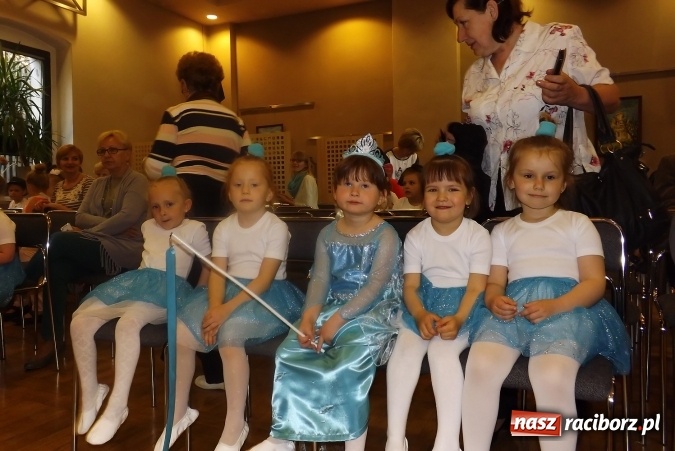 Zdjęcie w galerii na portalu naszraciborz.pl: XXII Przegląd Młodych Talentów - taniec i recytacja wiadomości z regionu