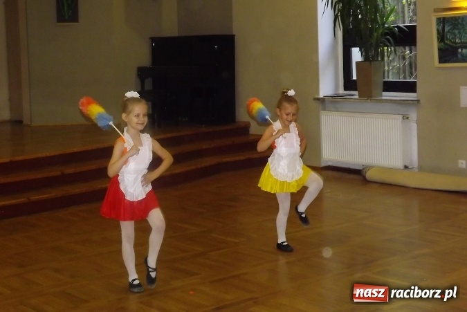 Zdjęcie w galerii na portalu naszraciborz.pl: XXII Przegląd Młodych Talentów - taniec i recytacja wiadomości z regionu