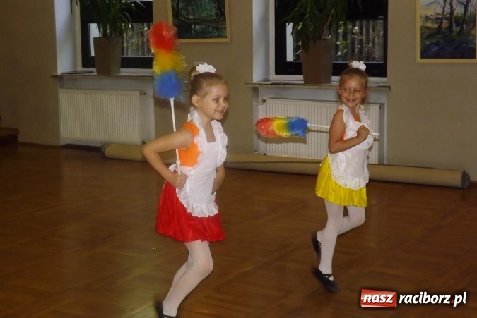 Zdjęcie w galerii na portalu naszraciborz.pl: XXII Przegląd Młodych Talentów - taniec i recytacja wiadomości z regionu