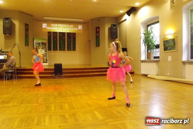 Zdjęcie w galerii na portalu naszraciborz.pl: XXII Przegląd Młodych Talentów - taniec i recytacja wiadomości z regionu