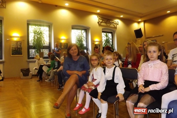 Zdjęcie w galerii na portalu naszraciborz.pl: XXII Przegląd Młodych Talentów - taniec i recytacja wiadomości z regionu