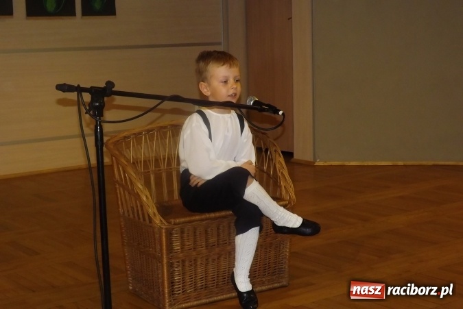 Zdjęcie w galerii na portalu naszraciborz.pl: XXII Przegląd Młodych Talentów - taniec i recytacja wiadomości z regionu