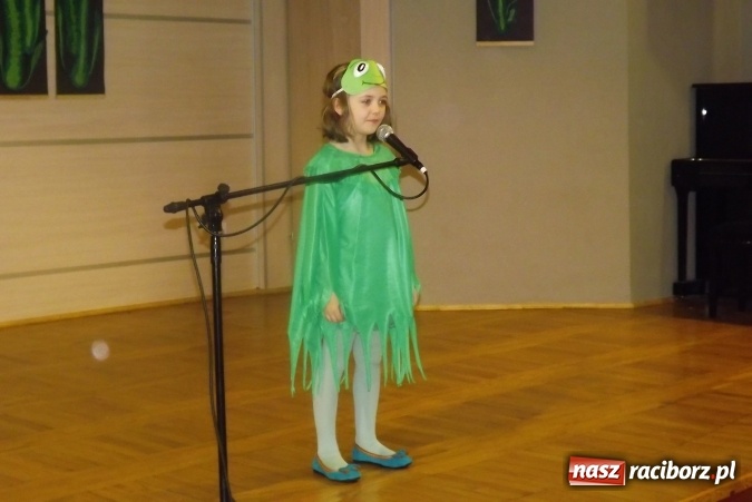 Zdjęcie w galerii na portalu naszraciborz.pl: XXII Przegląd Młodych Talentów - taniec i recytacja wiadomości z regionu