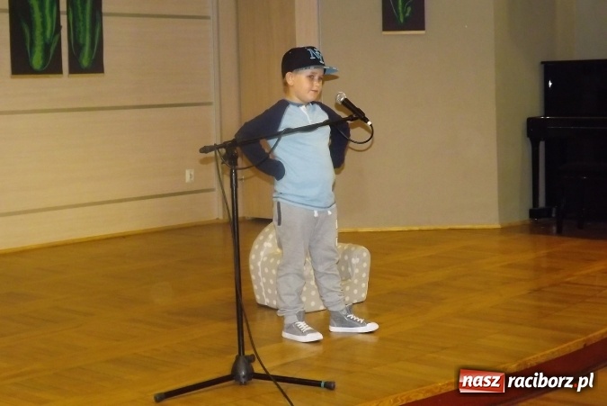 Zdjęcie w galerii na portalu naszraciborz.pl: XXII Przegląd Młodych Talentów - taniec i recytacja wiadomości z regionu