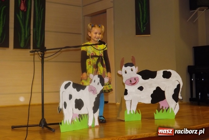 Zdjęcie w galerii na portalu naszraciborz.pl: XXII Przegląd Młodych Talentów - taniec i recytacja wiadomości z regionu