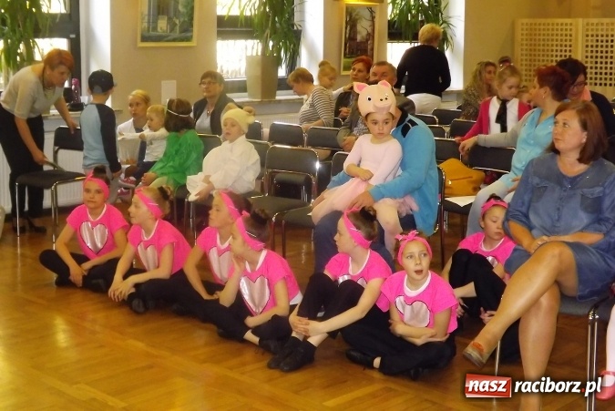 Zdjęcie w galerii na portalu naszraciborz.pl: XXII Przegląd Młodych Talentów - taniec i recytacja wiadomości z regionu