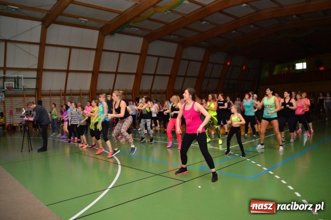 Zdjęcie w galerii na portalu naszraciborz.pl: Be Fit Zumba - wielki maraton w Lubomi wiadomości z regionu