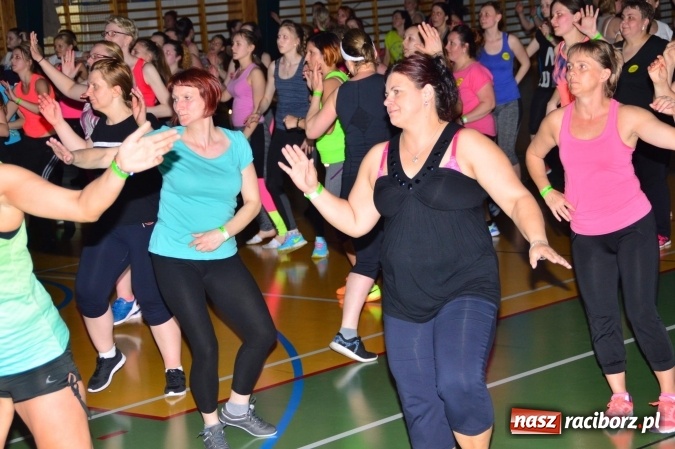 Zdjęcie w galerii na portalu naszraciborz.pl: Be Fit Zumba - wielki maraton w Lubomi wiadomości z regionu