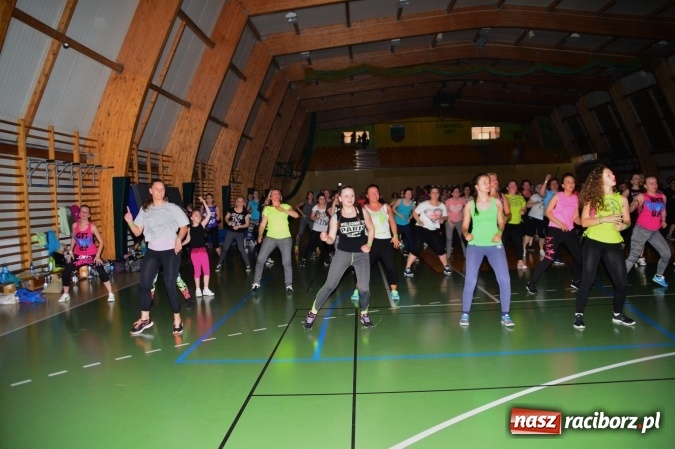 Zdjęcie w galerii na portalu naszraciborz.pl: Be Fit Zumba - wielki maraton w Lubomi wiadomości z regionu