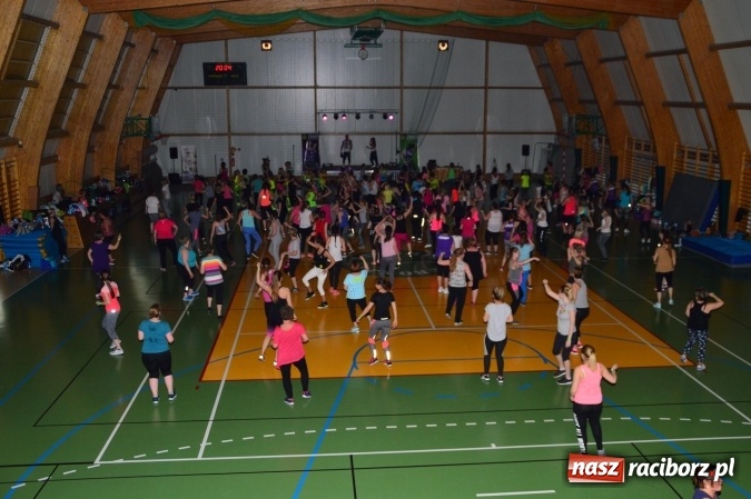 Zdjęcie w galerii na portalu naszraciborz.pl: Be Fit Zumba - wielki maraton w Lubomi wiadomości z regionu