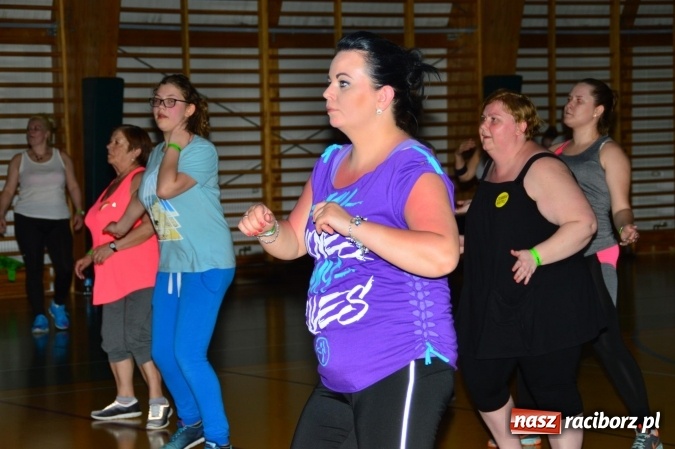 Zdjęcie w galerii na portalu naszraciborz.pl: Be Fit Zumba - wielki maraton w Lubomi wiadomości z regionu