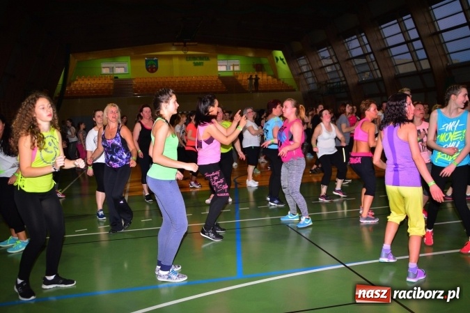 Zdjęcie w galerii na portalu naszraciborz.pl: Be Fit Zumba - wielki maraton w Lubomi wiadomości z regionu