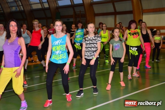 Zdjęcie w galerii na portalu naszraciborz.pl: Be Fit Zumba - wielki maraton w Lubomi wiadomości z regionu
