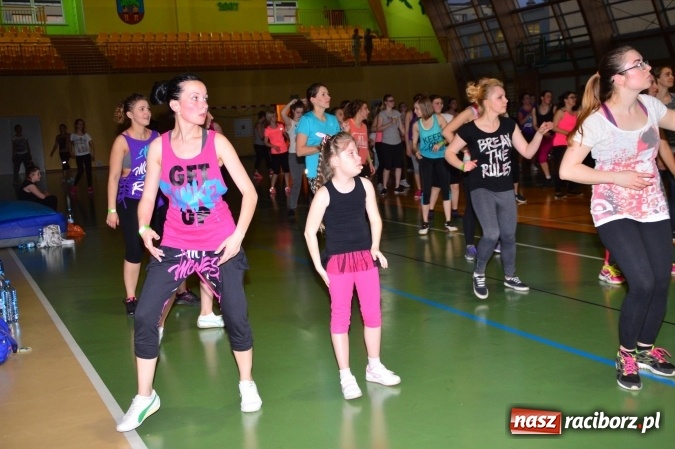 Zdjęcie w galerii na portalu naszraciborz.pl: Be Fit Zumba - wielki maraton w Lubomi wiadomości z regionu