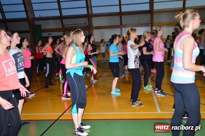 Zdjęcie w galerii na portalu naszraciborz.pl: Be Fit Zumba - wielki maraton w Lubomi wiadomości z regionu
