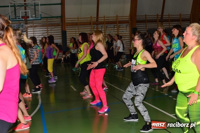 Zdjęcie w galerii na portalu naszraciborz.pl: Be Fit Zumba - wielki maraton w Lubomi wiadomości z regionu