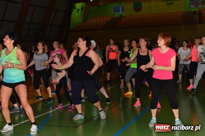 Zdjęcie w galerii na portalu naszraciborz.pl: Be Fit Zumba - wielki maraton w Lubomi wiadomości z regionu