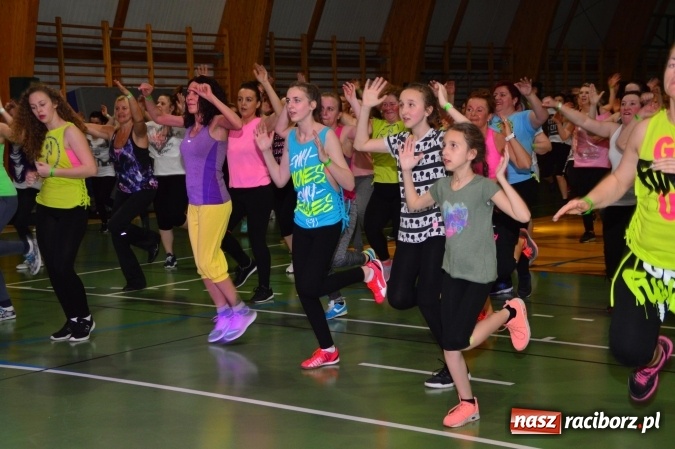 Zdjęcie w galerii na portalu naszraciborz.pl: Be Fit Zumba - wielki maraton w Lubomi wiadomości z regionu