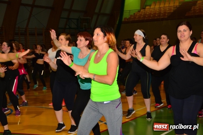Zdjęcie w galerii na portalu naszraciborz.pl: Be Fit Zumba - wielki maraton w Lubomi wiadomości z regionu