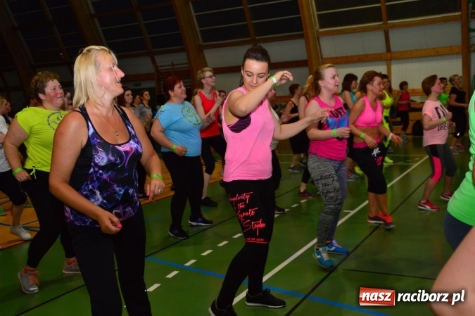 Zdjęcie w galerii na portalu naszraciborz.pl: Be Fit Zumba - wielki maraton w Lubomi wiadomości z regionu