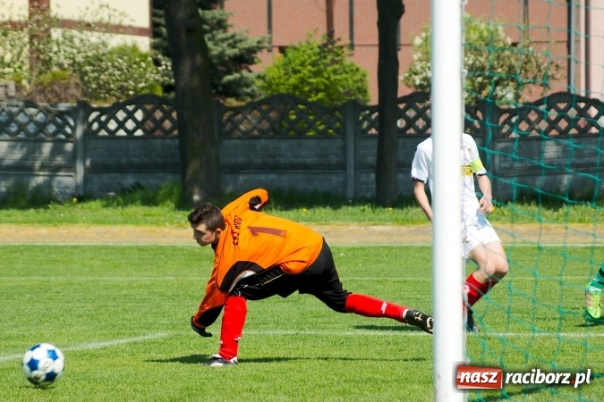 Zdjęcie w galerii na portalu naszraciborz.pl: III liga trampkarzy: LKS Rój górą nad Tworkowem wiadomości z regionu