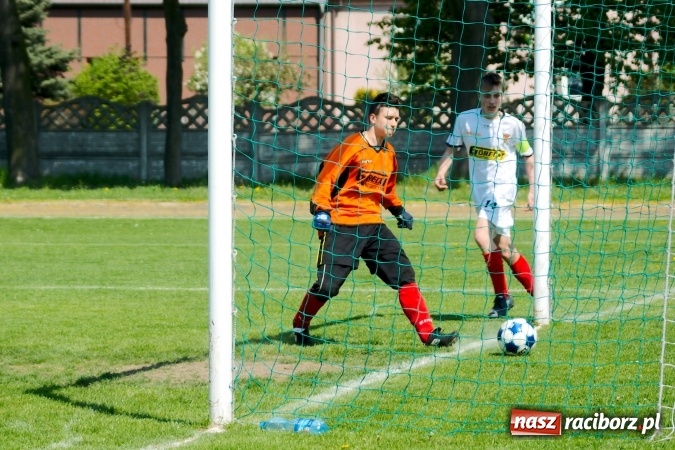 Zdjęcie w galerii na portalu naszraciborz.pl: III liga trampkarzy: LKS Rój górą nad Tworkowem wiadomości z regionu