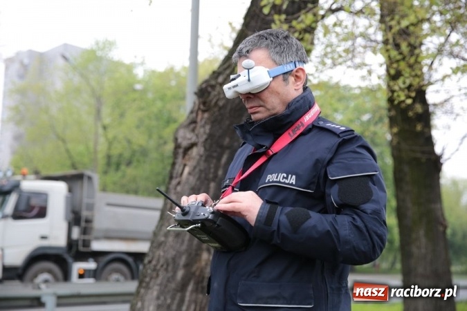 Zdjęcie w galerii na portalu naszraciborz.pl: Laserowe mierniki prędkości, wideorejestratory, alkosensory, teleobiektywy, a teraz drony - bogatszy arsenał śląskiej drog&oacute;wki WIDEO wiadomości z regionu