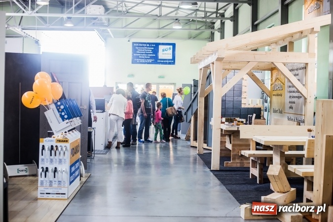 Zdjęcie w galerii na portalu naszraciborz.pl: Zespół Skaner na zakończenie pierwszego dnia targów w Pietrowicach Wielkich wiadomości z regionu