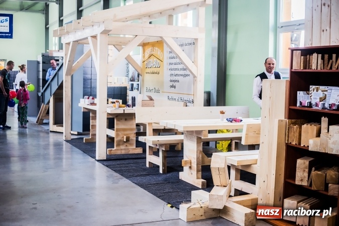 Zdjęcie w galerii na portalu naszraciborz.pl: Zespół Skaner na zakończenie pierwszego dnia targów w Pietrowicach Wielkich wiadomości z regionu