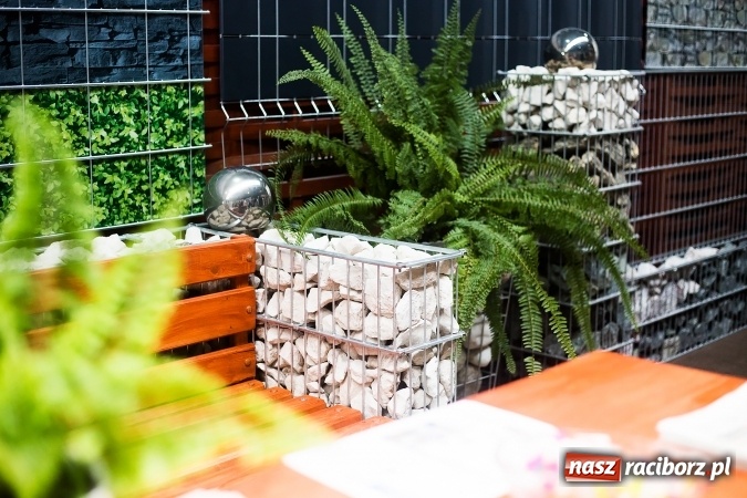 Zdjęcie w galerii na portalu naszraciborz.pl: Zespół Skaner na zakończenie pierwszego dnia targów w Pietrowicach Wielkich wiadomości z regionu