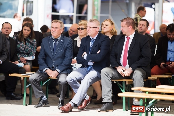 Zdjęcie w galerii na portalu naszraciborz.pl: Zespół Skaner na zakończenie pierwszego dnia targów w Pietrowicach Wielkich wiadomości z regionu