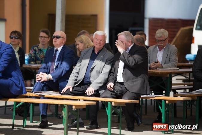 Zdjęcie w galerii na portalu naszraciborz.pl: Zespół Skaner na zakończenie pierwszego dnia targów w Pietrowicach Wielkich wiadomości z regionu