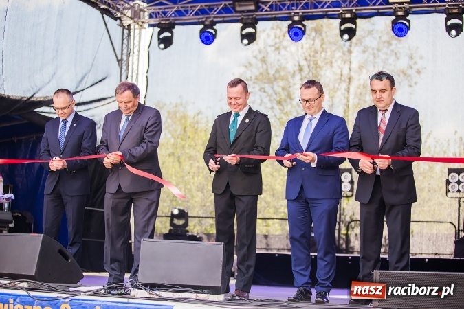 Zdjęcie w galerii na portalu naszraciborz.pl: Zespół Skaner na zakończenie pierwszego dnia targów w Pietrowicach Wielkich wiadomości z regionu