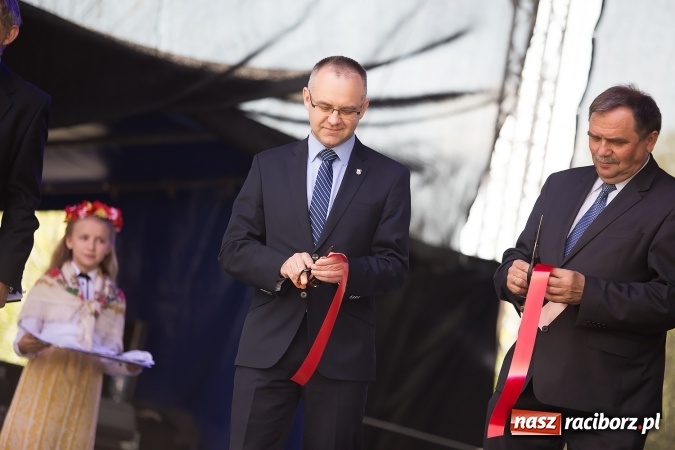 Zdjęcie w galerii na portalu naszraciborz.pl: Zespół Skaner na zakończenie pierwszego dnia targów w Pietrowicach Wielkich wiadomości z regionu