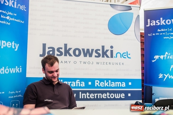 Zdjęcie w galerii na portalu naszraciborz.pl: Zespół Skaner na zakończenie pierwszego dnia targów w Pietrowicach Wielkich wiadomości z regionu