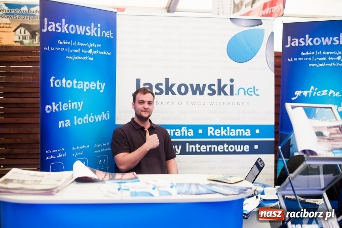 Zdjęcie w galerii na portalu naszraciborz.pl: Zespół Skaner na zakończenie pierwszego dnia targów w Pietrowicach Wielkich wiadomości z regionu