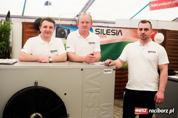 Zdjęcie w galerii na portalu naszraciborz.pl: Zespół Skaner na zakończenie pierwszego dnia targów w Pietrowicach Wielkich wiadomości z regionu