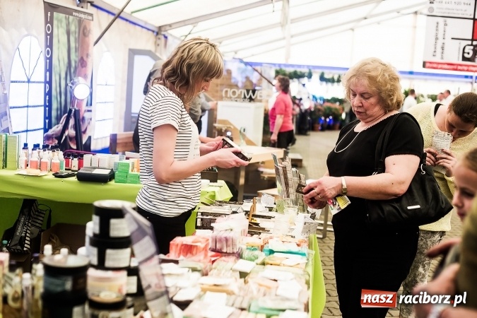 Zdjęcie w galerii na portalu naszraciborz.pl: Zespół Skaner na zakończenie pierwszego dnia targów w Pietrowicach Wielkich wiadomości z regionu