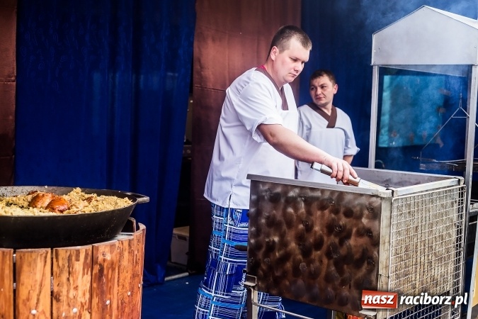 Zdjęcie w galerii na portalu naszraciborz.pl: Zespół Skaner na zakończenie pierwszego dnia targów w Pietrowicach Wielkich wiadomości z regionu